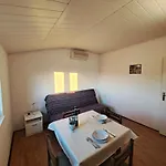Maruna Apartman Maslenica