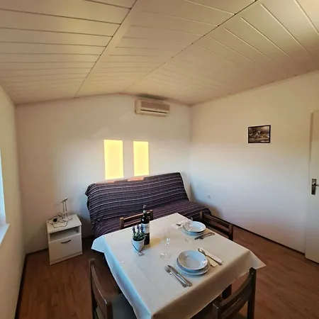 Maruna Apartman Maslenica